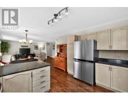 4 BYRNES CRESCENT - 6