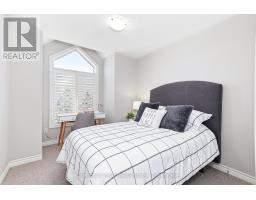 18 GREGORY AVENUE - 23
