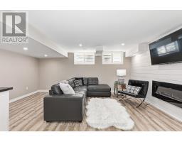 18 GREGORY AVENUE - 27