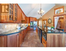805 EASTDALE DRIVE - 18
