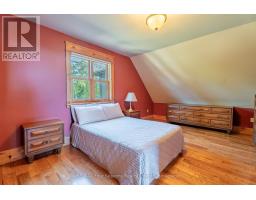 805 EASTDALE DRIVE - 32
