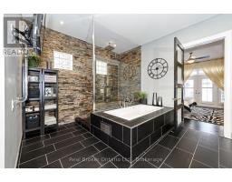 4507 LAKESHORE ROAD - 21