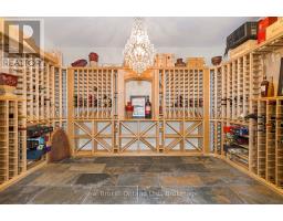 4507 LAKESHORE ROAD - 36