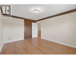 32 MILFORD CRESCENT - 32