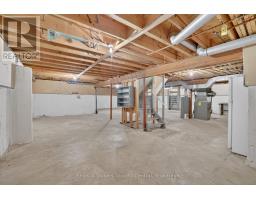 32 MILFORD CRESCENT - 36