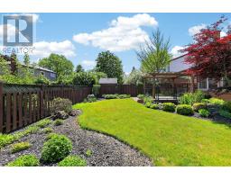 32 MILFORD CRESCENT - 43