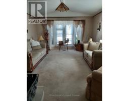 UNIT 29 - 302694 DOUGLAS STREET - 9
