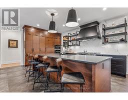 14 INVERHILL ROAD - 13