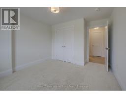 31 NICHOLAS WAY WAY - 22
