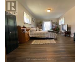 2843 592 HIGHWAY - 26