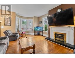 125 ELORA STREET S - 8