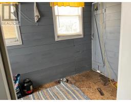 27 LINCOLN AVENUE - 8