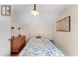 122 NELSON STREET E - 22
