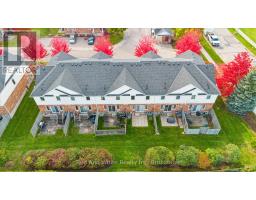 3 - 151 CLAIRFIELDS DRIVE E - 31