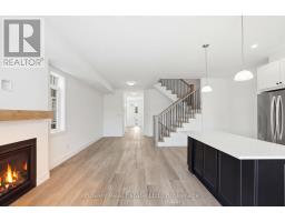 130 WHITE OAK CRESCENT - 13