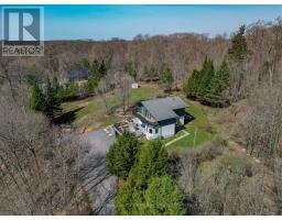 12 TAYLOR CRESCENT - 39