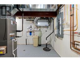 345 TURNBERRY STREET - 41