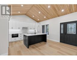 345 TURNBERRY STREET - 8