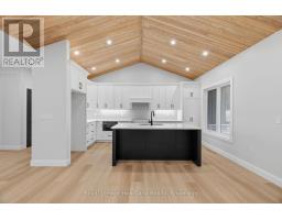 345 TURNBERRY STREET - 9