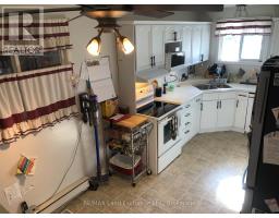 812 WALSH STREET - 4