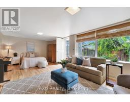 5 ORCHARD CRESCENT - 36