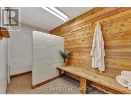 5 ORCHARD CRESCENT - 43