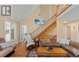 207 BIRCH CRESCENT - 11