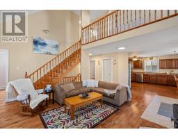 207 BIRCH CRESCENT - 12