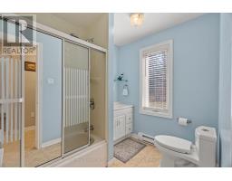 207 BIRCH CRESCENT - 21