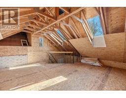 207 BIRCH CRESCENT - 40