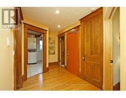 121 DUBLIN STREET N - 14