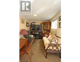 121 DUBLIN STREET N - 34