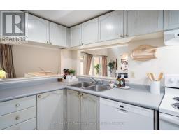 113 - 107 WINTERGREEN PLACE - 17