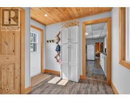 34 B320 SANS SOUCI ISLAND - 32