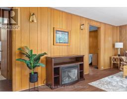 1054 10 DEEWOOD DRIVE - 18