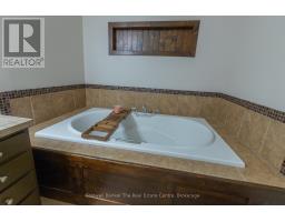 3016 118 HIGHWAY - 17