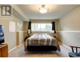 19 ELEANOR STREET - 35