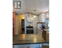 E8 HICKORY - 77794 ORCHARD LINE - 4