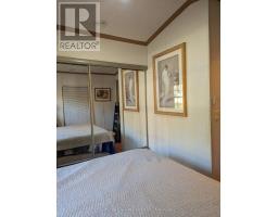 E8 HICKORY - 77794 ORCHARD LINE - 6