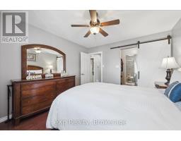 4 PEARTREE CRESCENT - 15