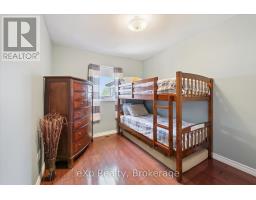 4 PEARTREE CRESCENT - 17