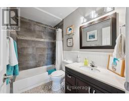 4 PEARTREE CRESCENT - 18