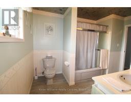 150 DOUGLAS STREET W - 21