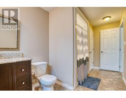 145 KROTZ STREET W - 23