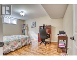 145 KROTZ STREET W - 24