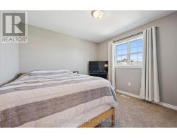 43 CAPTAIN MCCALLUM DRIVE - 16