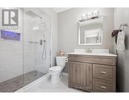 43 CAPTAIN MCCALLUM DRIVE - 24