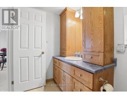 808 - 10 ELLEN STREET E - 24
