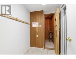 808 - 10 ELLEN STREET E - 39