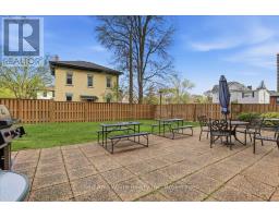 808 - 10 ELLEN STREET E - 40
